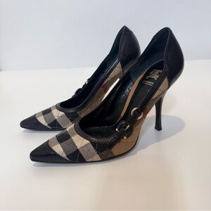 Burberry Black and Tan Plaid Pointed-Toe Leather Heels